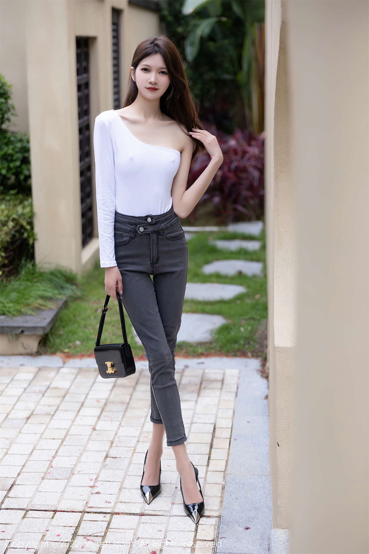 Xiuren秀人网 2022.06.01 NO.5093 程程程--日更街拍