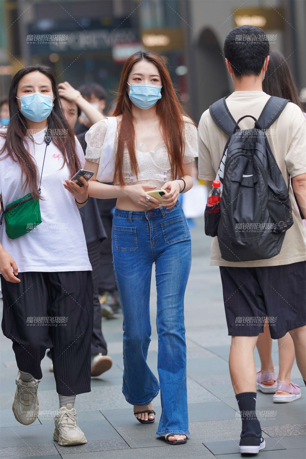 颇有年代感的牛仔裤-日更街拍