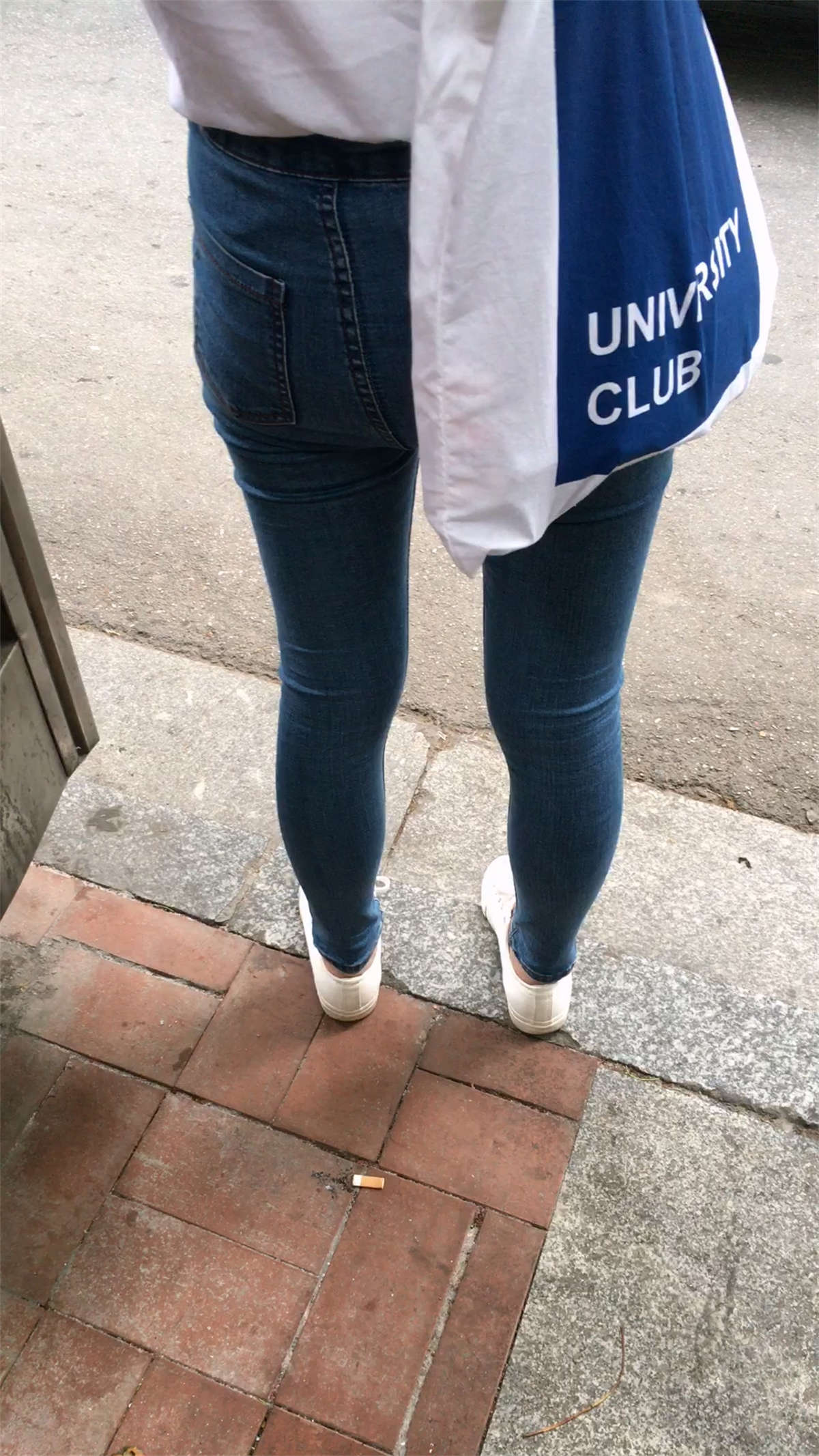 图片[2]-超级紧绷蓝牛MM-日更街拍