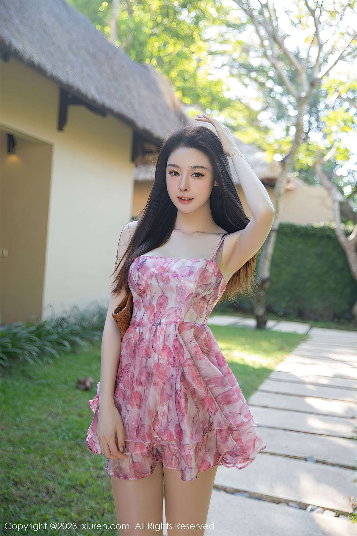 Xiuren秀人网 2023.06.30 No.7006 是小逗逗-日更街拍