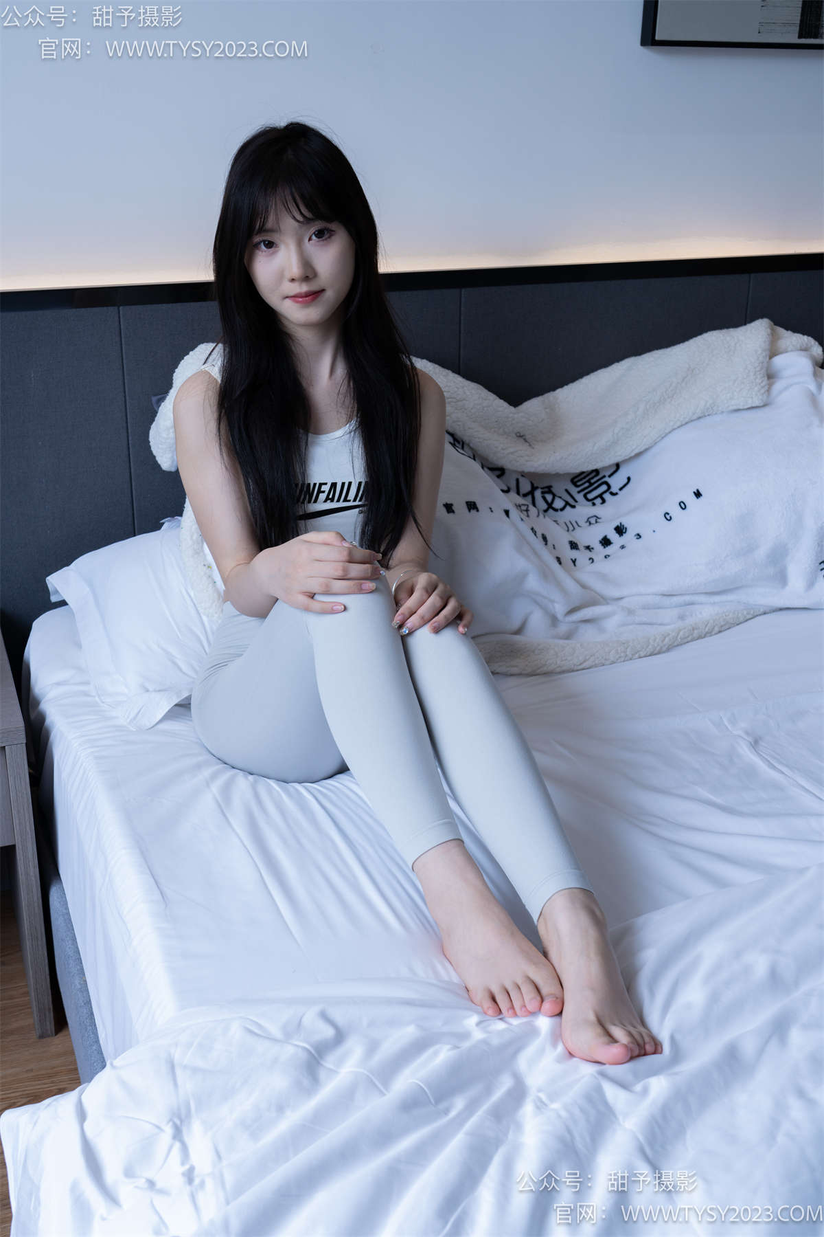 甜予摄影104期：璇璇-帆布鞋、白棉袜、裸足、小人国剧情 完整版-日更街拍