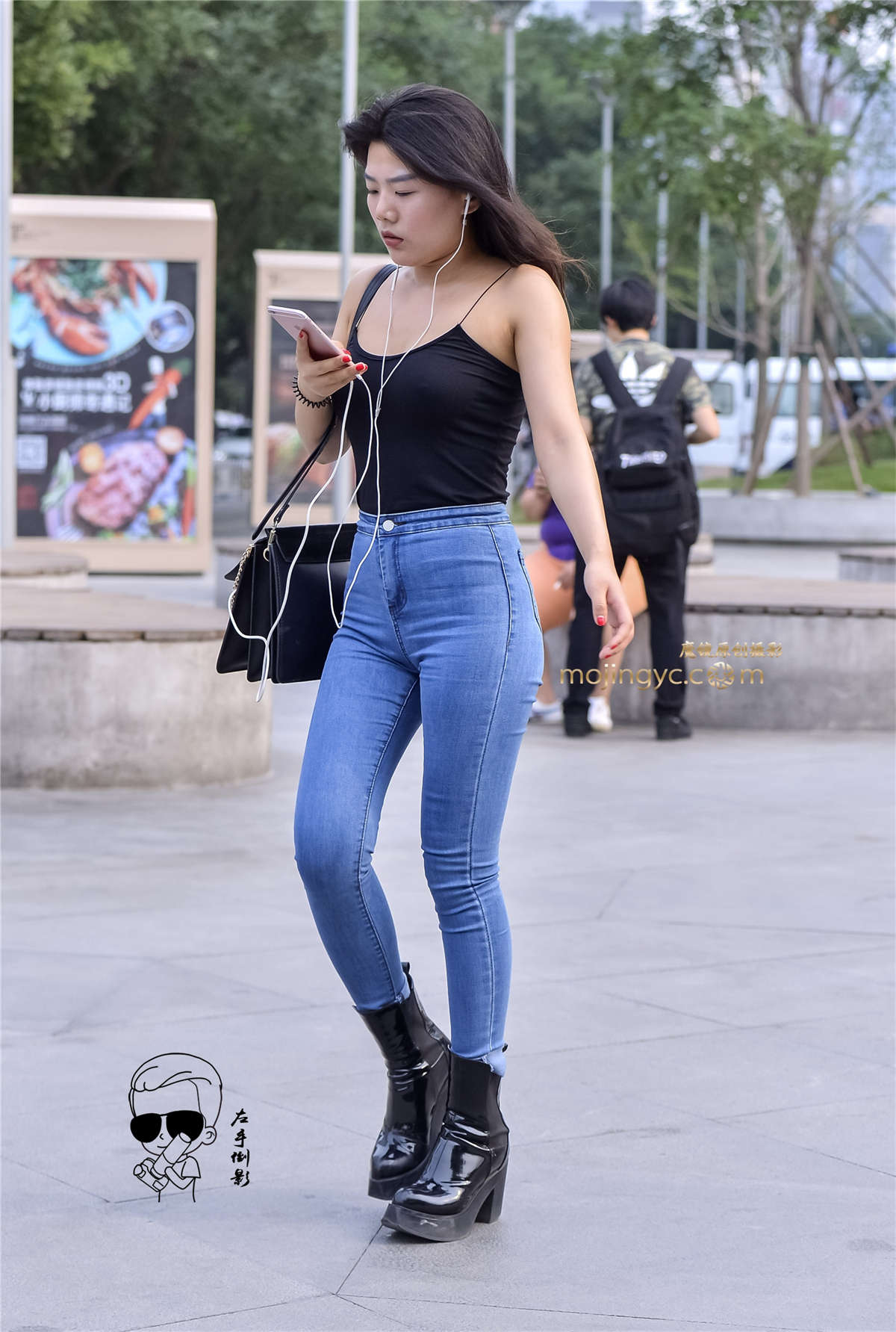 魔鬼身材绝佳美臀-日更街拍