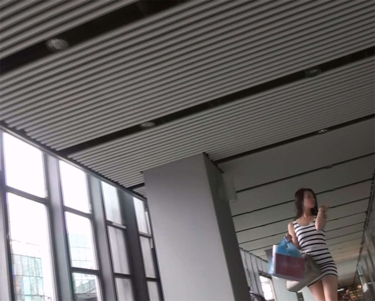 图片[2]-黑白条纹包臀连衣裙美女-日更街拍