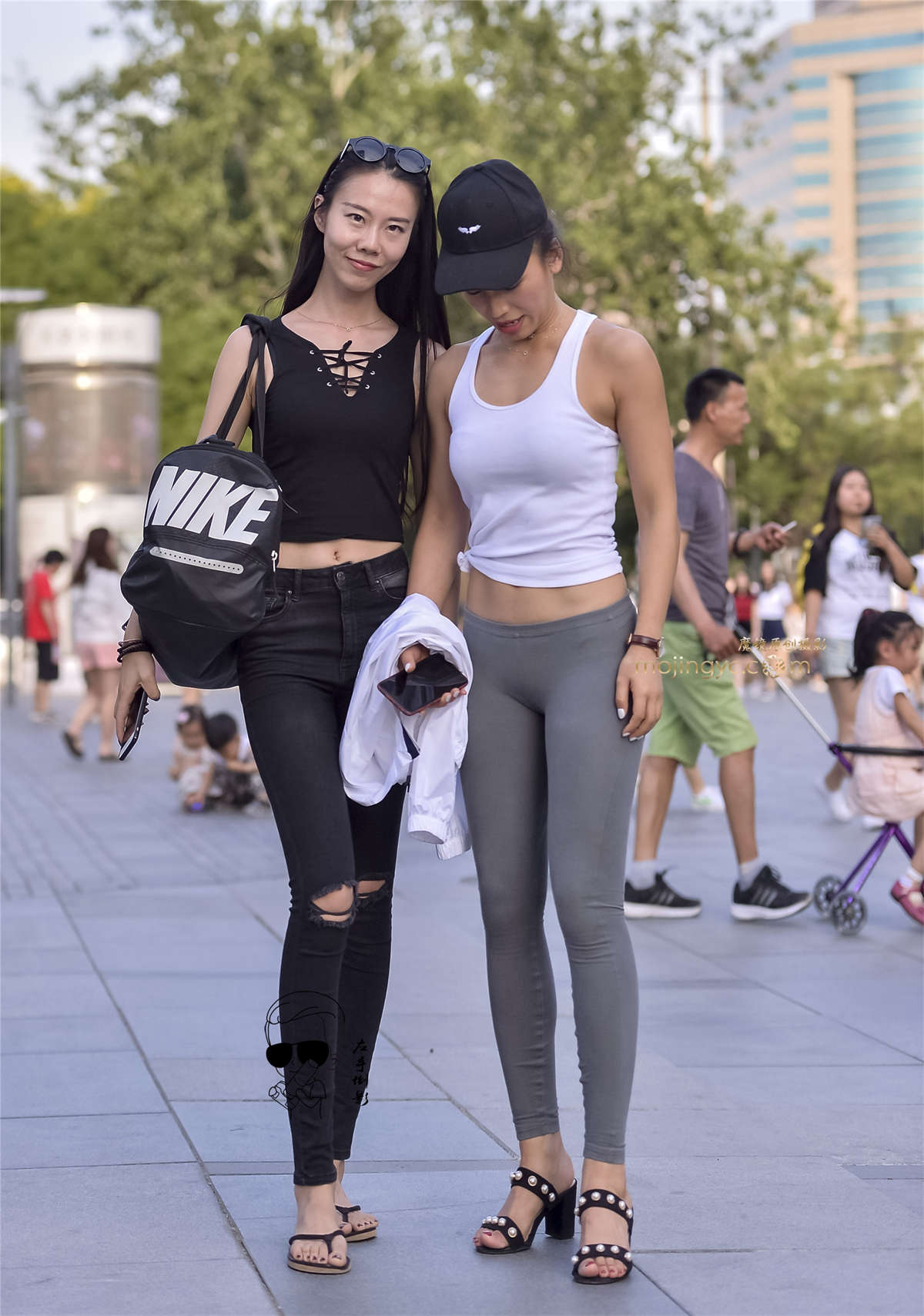 魔鬼身材性感太魅了-日更街拍