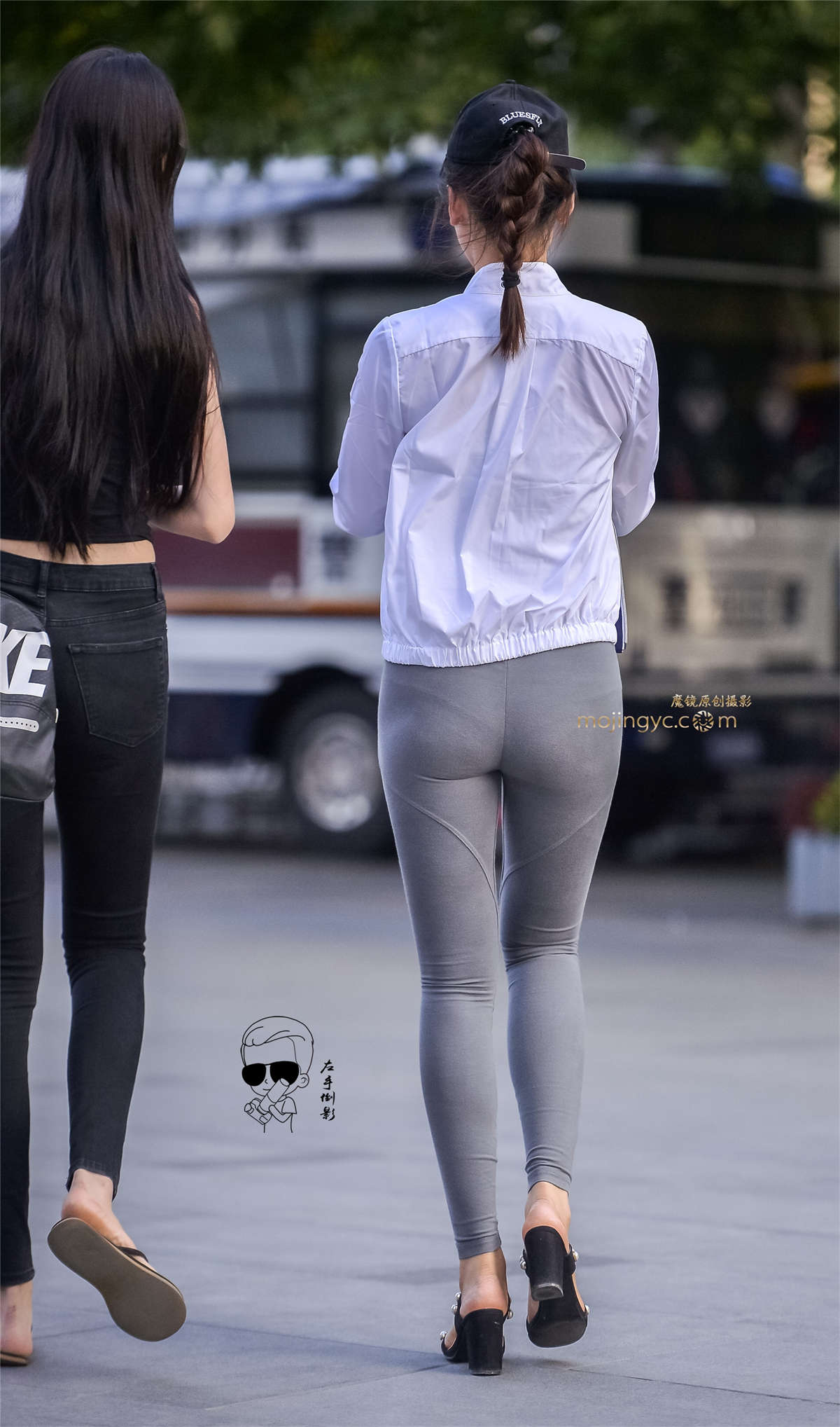 图片[2]-魔鬼身材性感太魅了-日更街拍