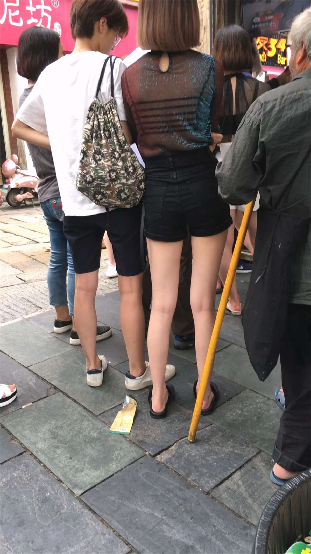 图片[2]-什么叫魔鬼，这就是身材-日更街拍