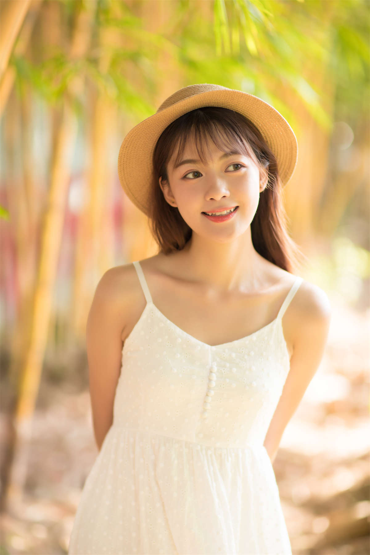 图片[2]-YITUYU艺图语 2021.08.23 光照进的地方 晓颖-日更街拍