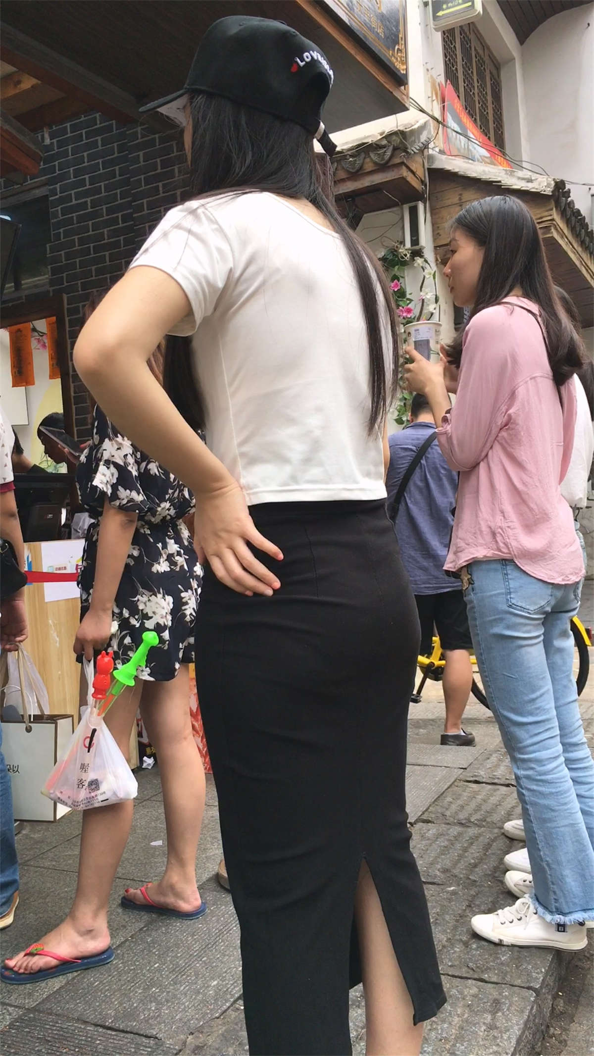 图片[2]-好翘啊-日更街拍