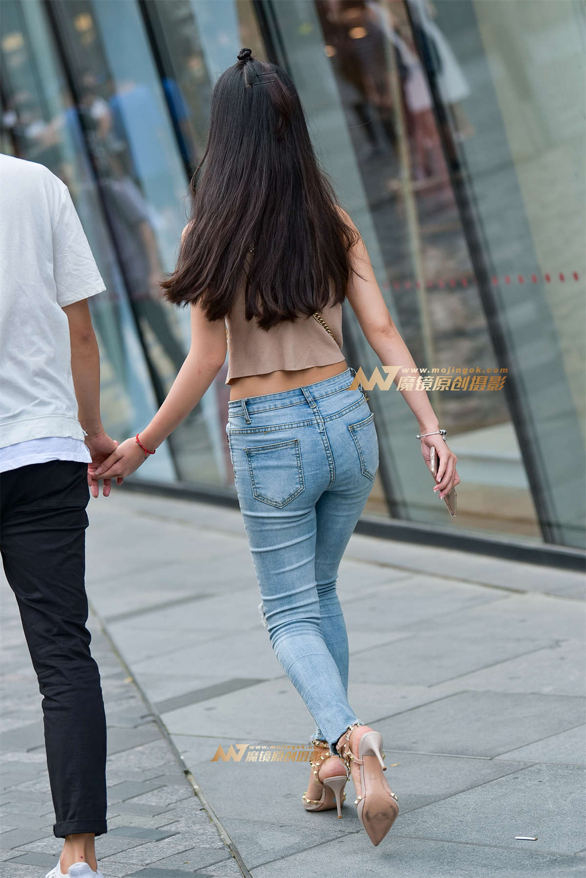 图片[2]-精致甜美的破洞紧牛小女人-日更街拍