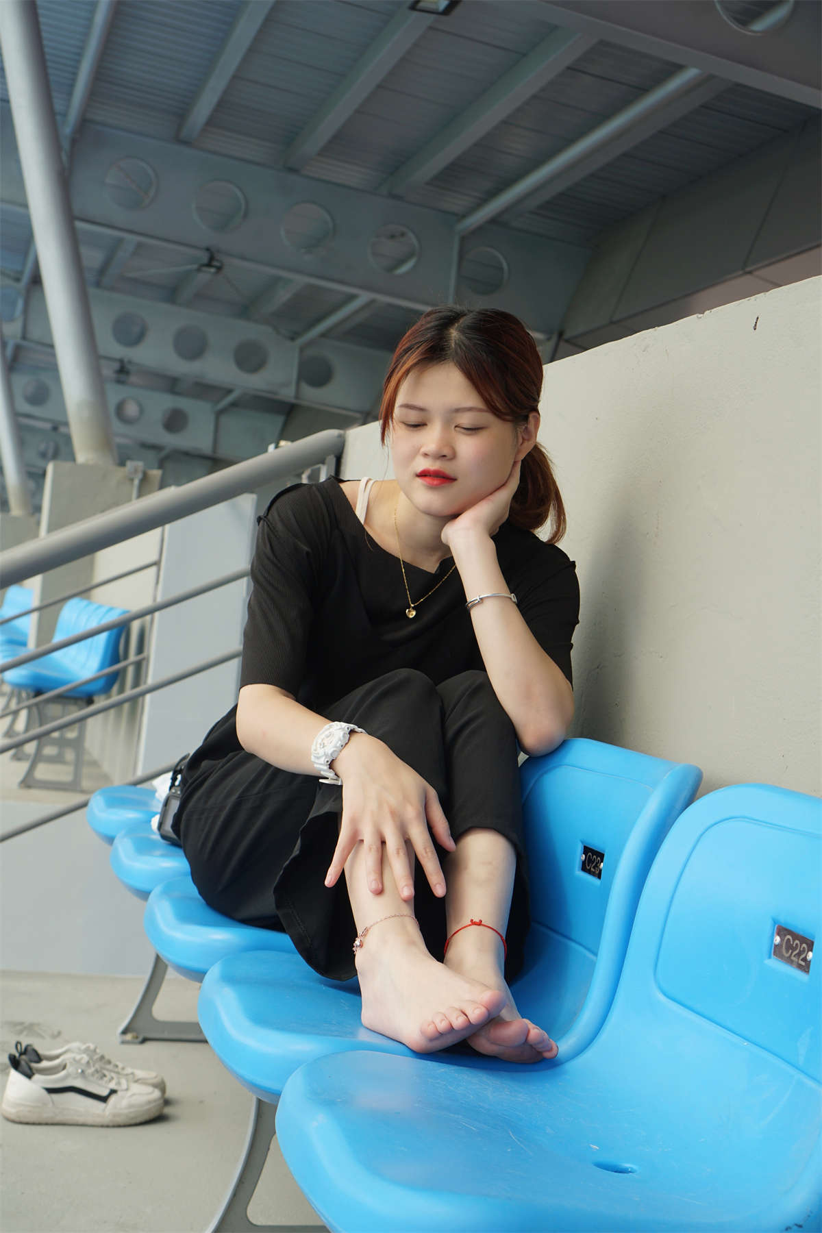 图片[2]-aapary摄影 No.127 与小金到体育公园拍脚-日更街拍