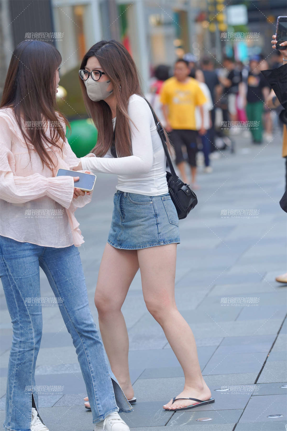 这肉肉腿 太爱了-日更街拍