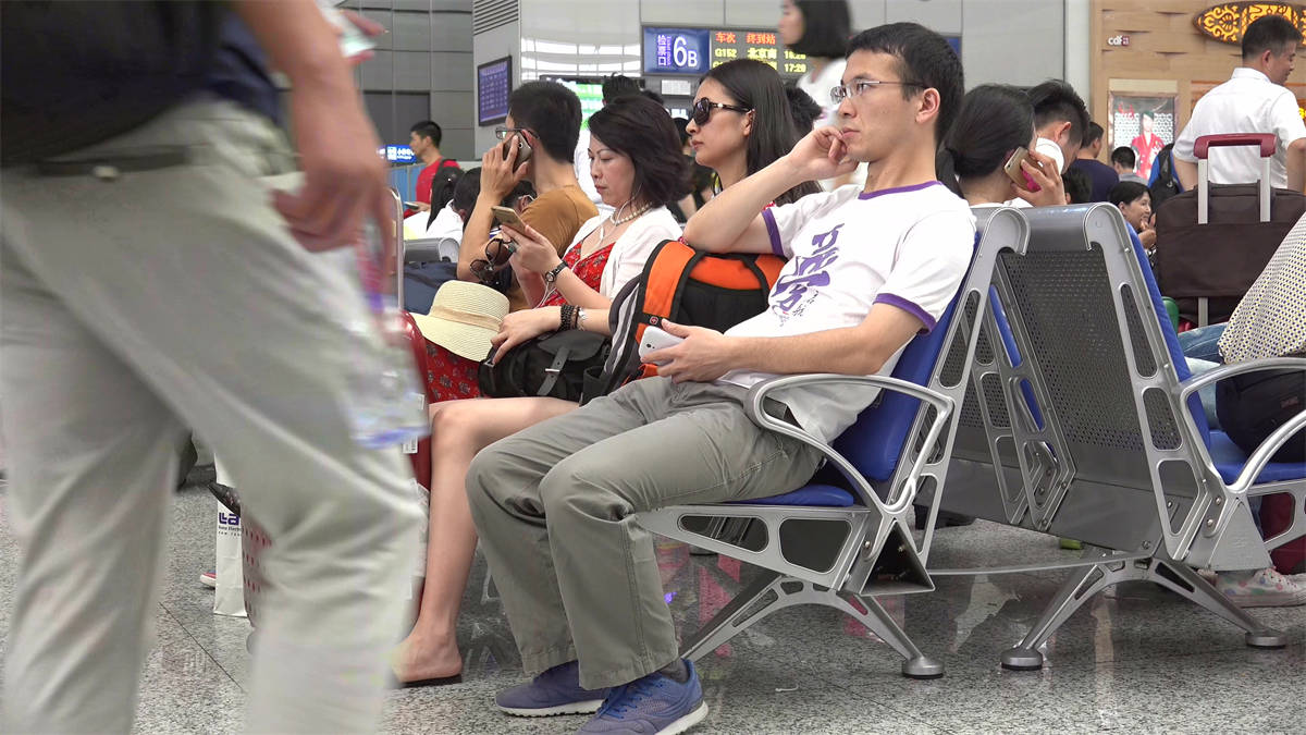 图片[2]-墨镜小姐姐-日更街拍