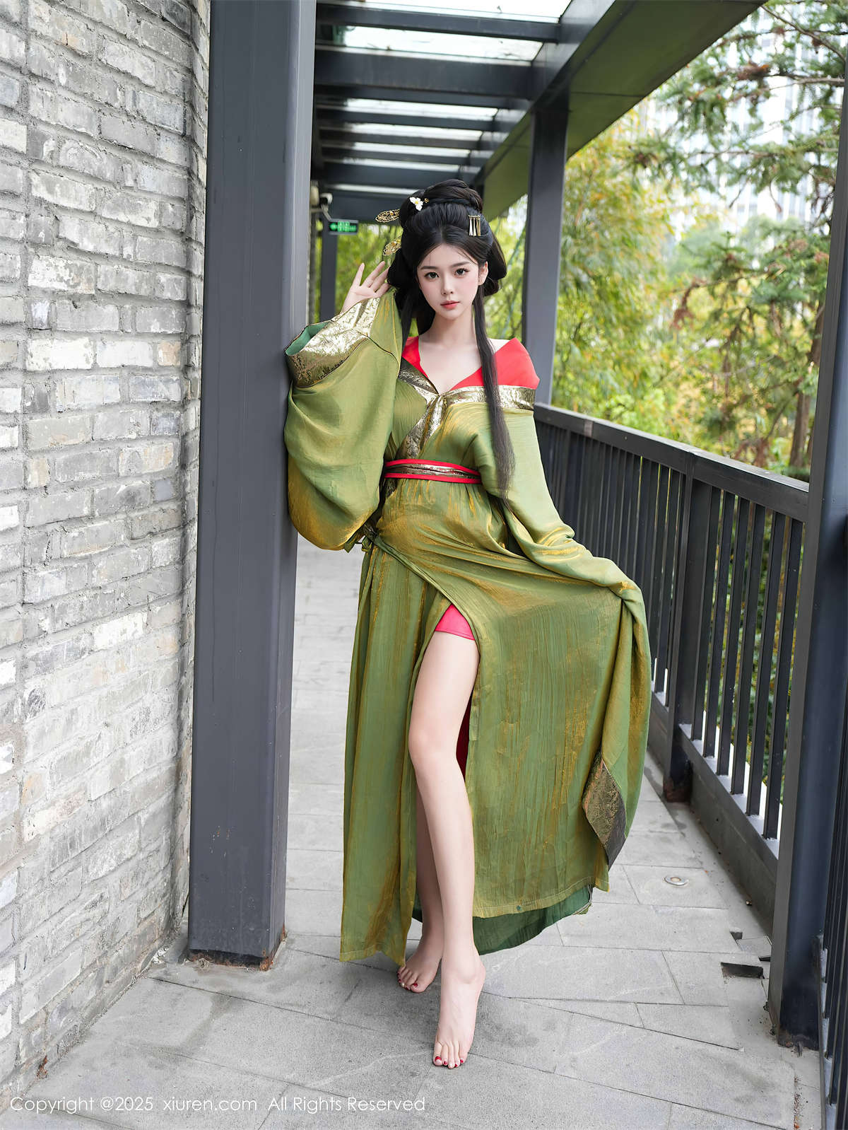 图片[2]-Xiuren秀人网 2025.04.09 NO.10126 雪糕CiCi-日更街拍