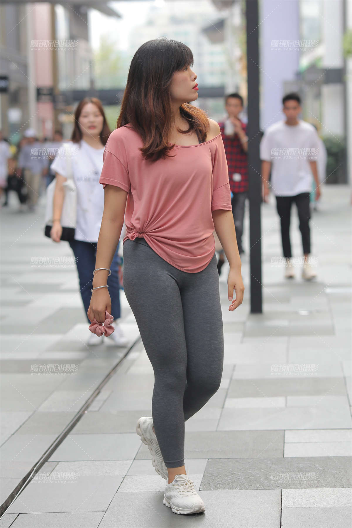 运动裤女友-日更街拍