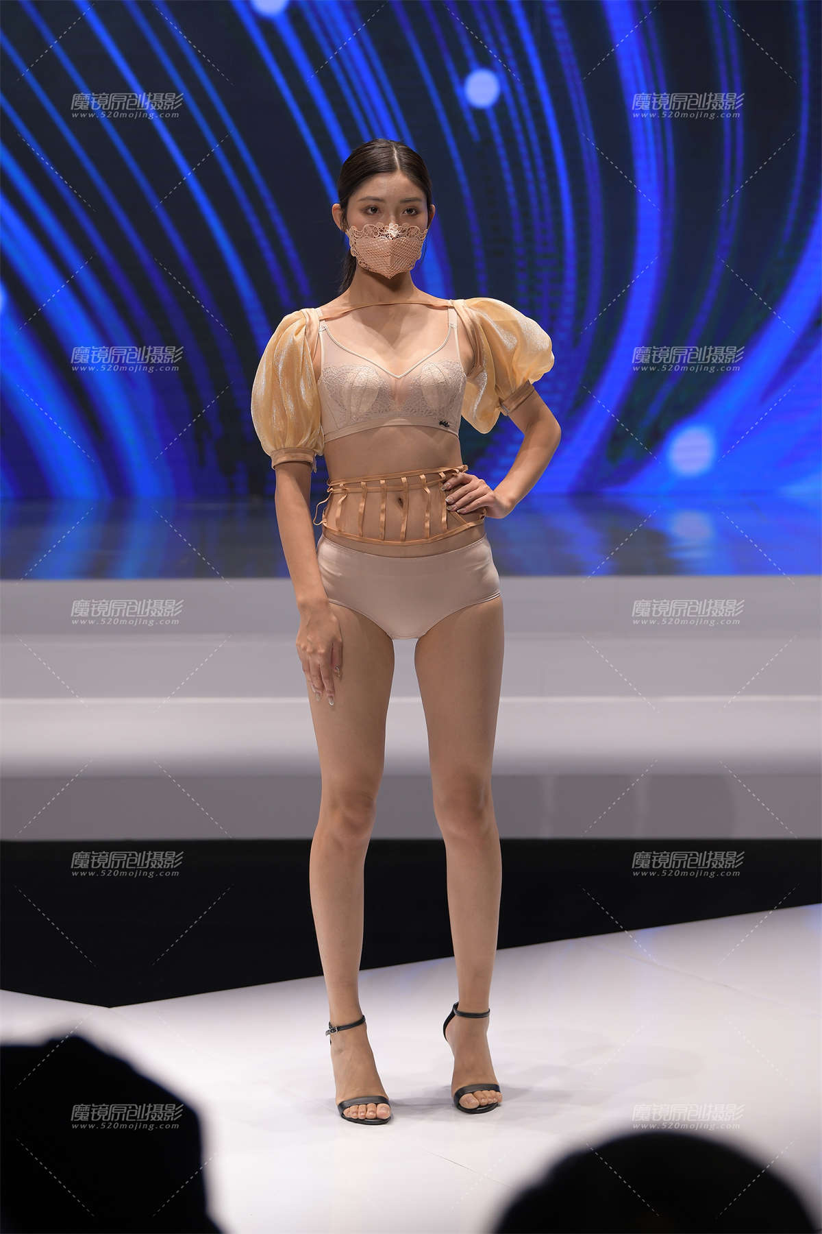 时尚内衣大秀-日更街拍