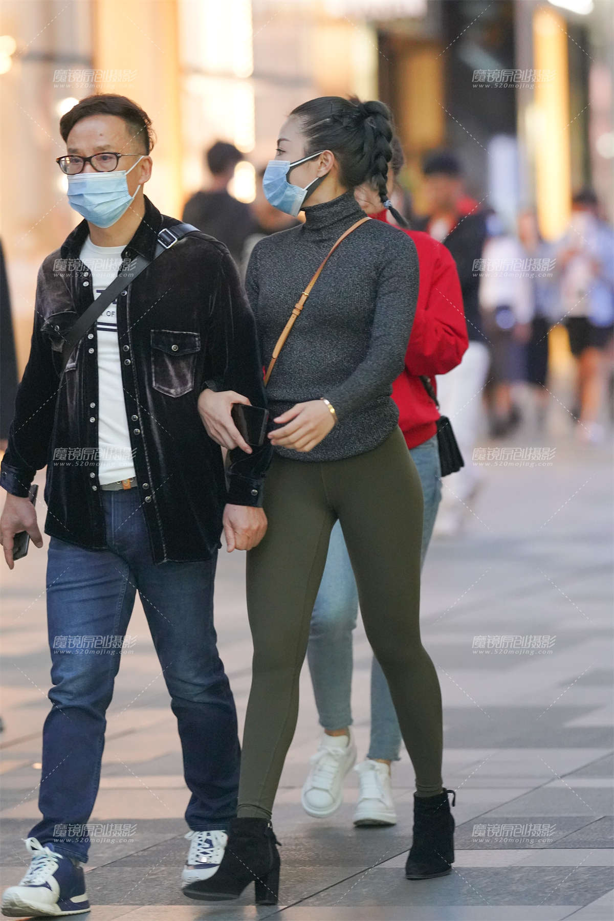 小阿姐这身材 啧啧-日更街拍