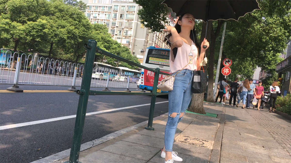 图片[2]-街拍美女-日更街拍