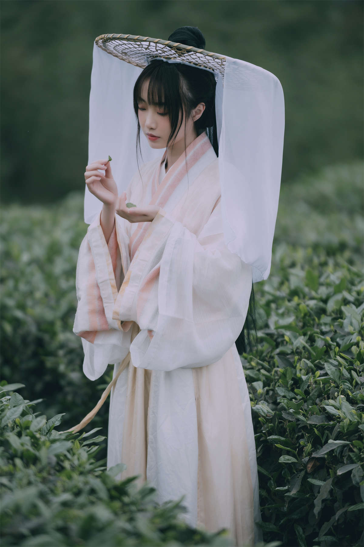 图片[2]-YITUYU艺图语 2022.05.12 采茶东篱下 蹭饭-日更街拍