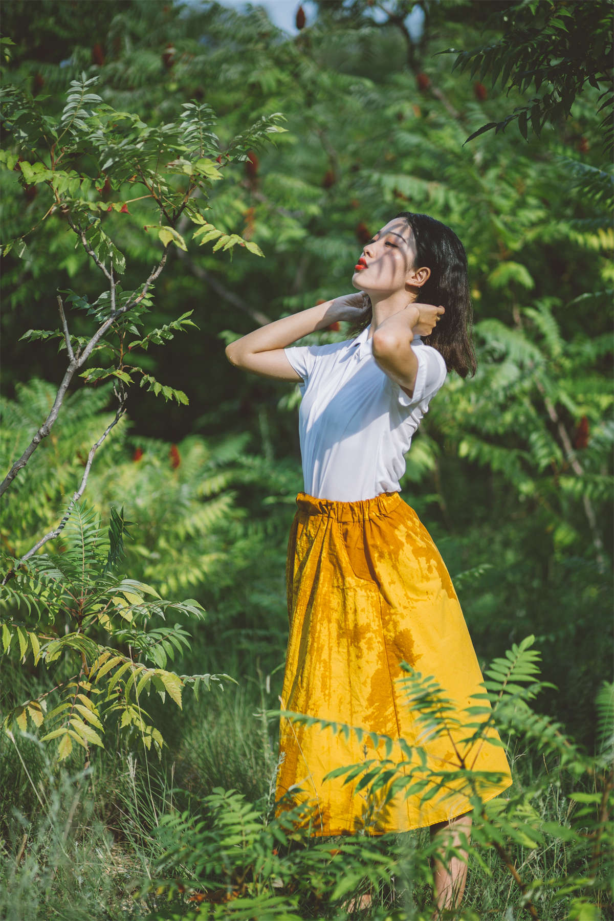 YITUYU艺图语 2023.05.27 躲雨的午后 小禾-日更街拍