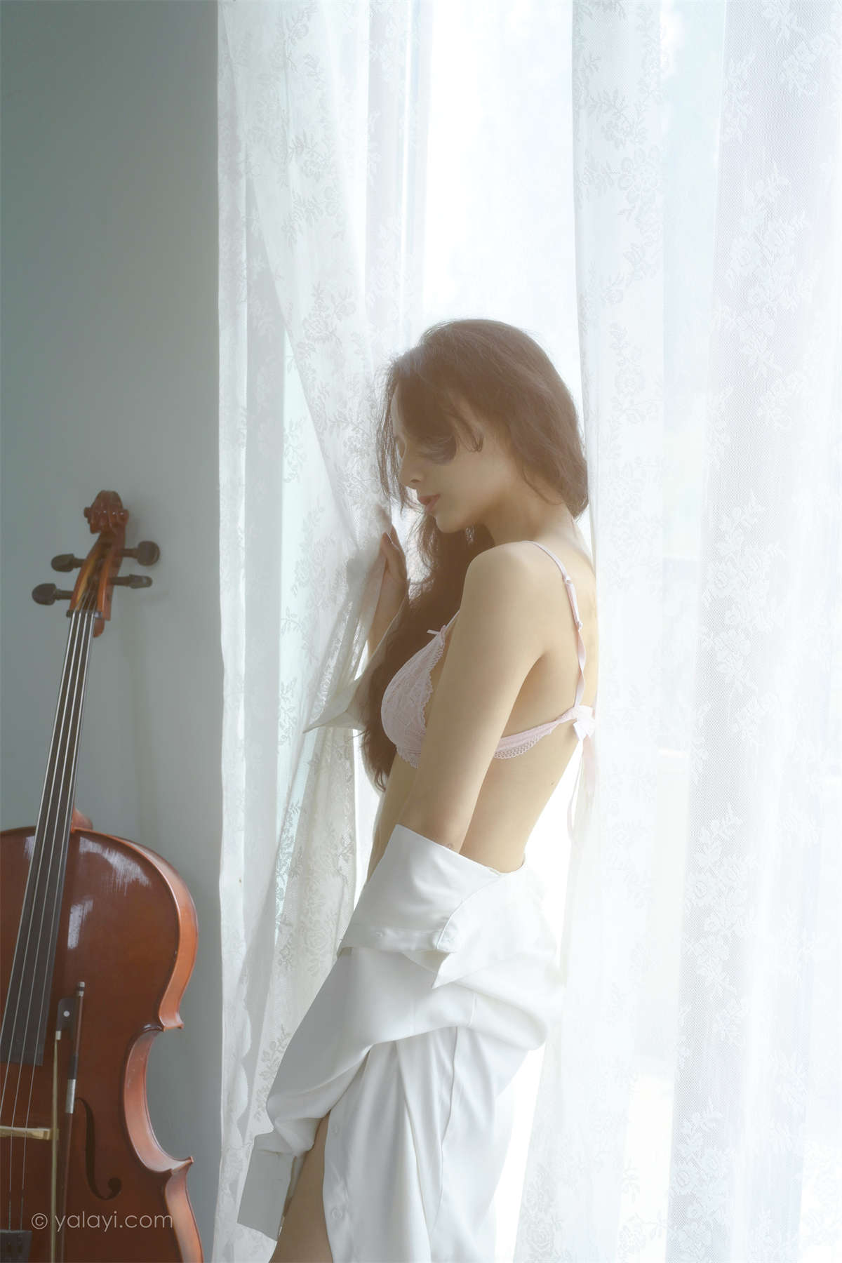 图片[2]-YALAYI雅拉伊2022.08.12 NO.963 清晨的景色 何嘉颖-日更街拍