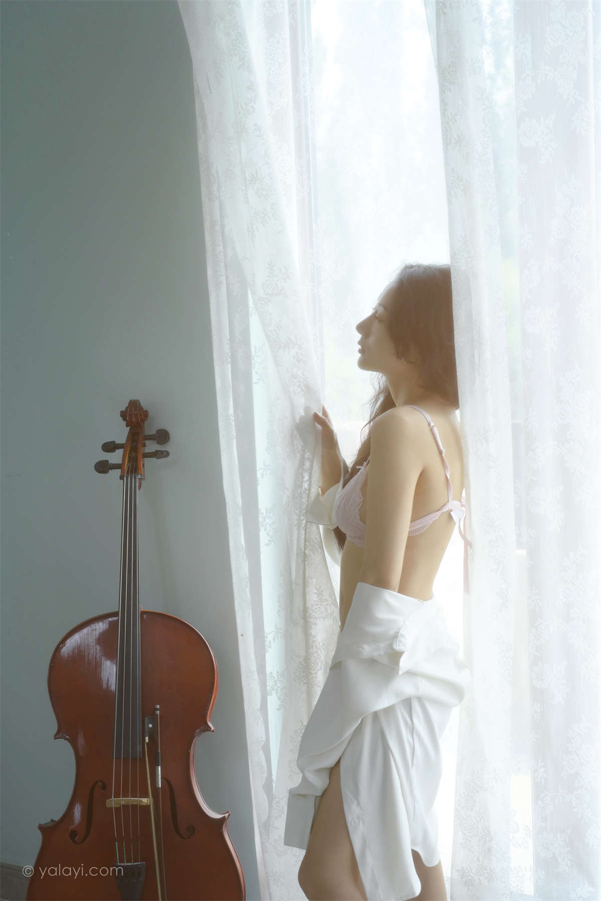 YALAYI雅拉伊2022.08.12 NO.963 清晨的景色 何嘉颖-日更街拍