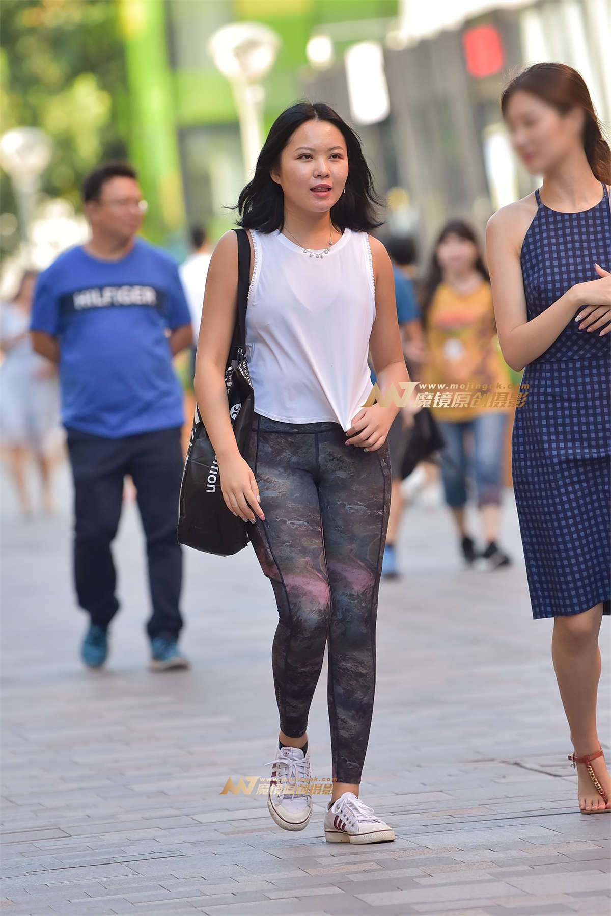 迷彩紧身瑜珈裤-日更街拍