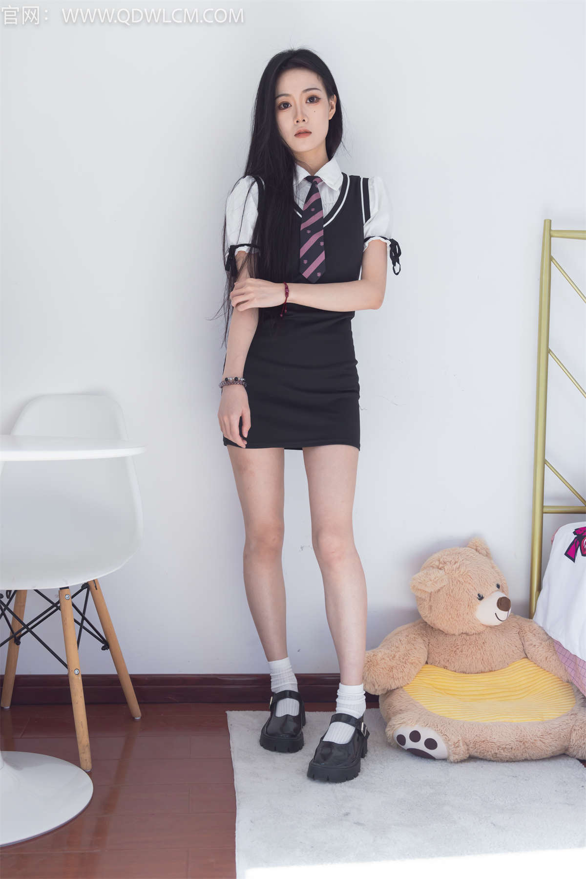 物恋传媒 NO.1316 康康-睫毛弯弯-日更街拍