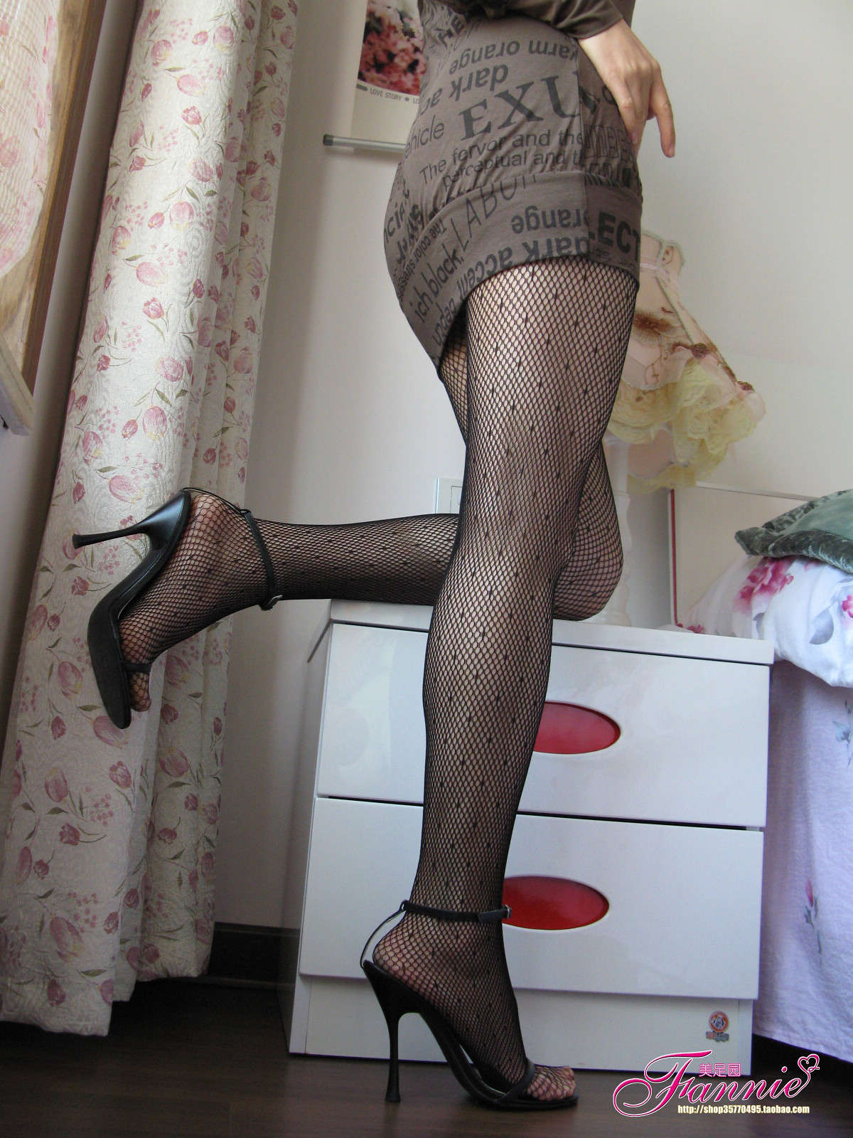 图片[2]-Fannie芬妮美足园NO.217 冬日丝情（3）-日更街拍