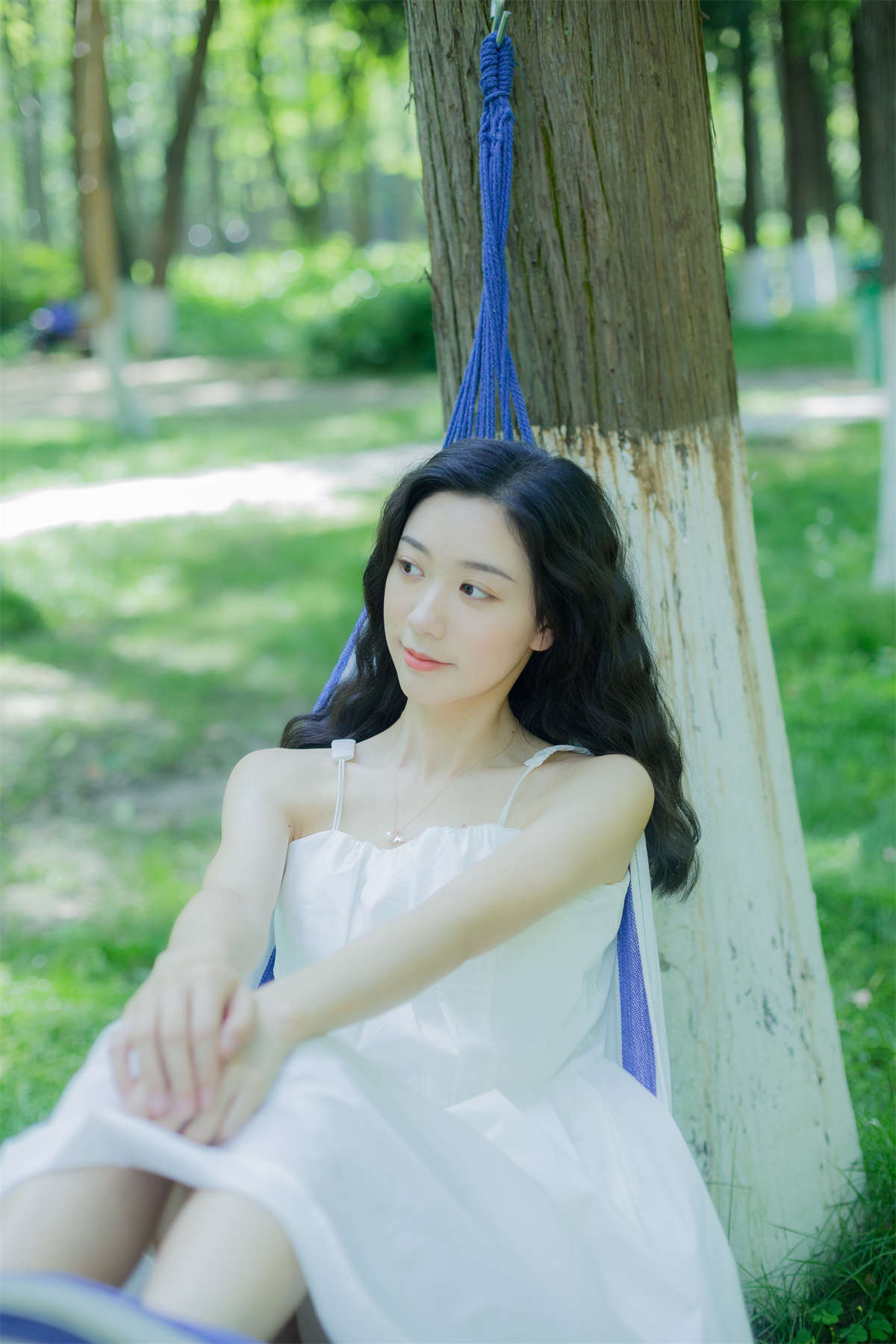 YITUYU艺图语 2022.07.17 沉沦夏日 饲猫少女-插图1