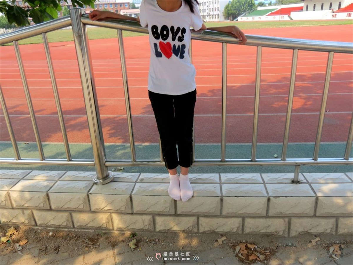 MZSOCK-2018 No.234 萌萌哒棉袜小萝莉嫩嫩的小脚丫 【第一季】-日更街拍