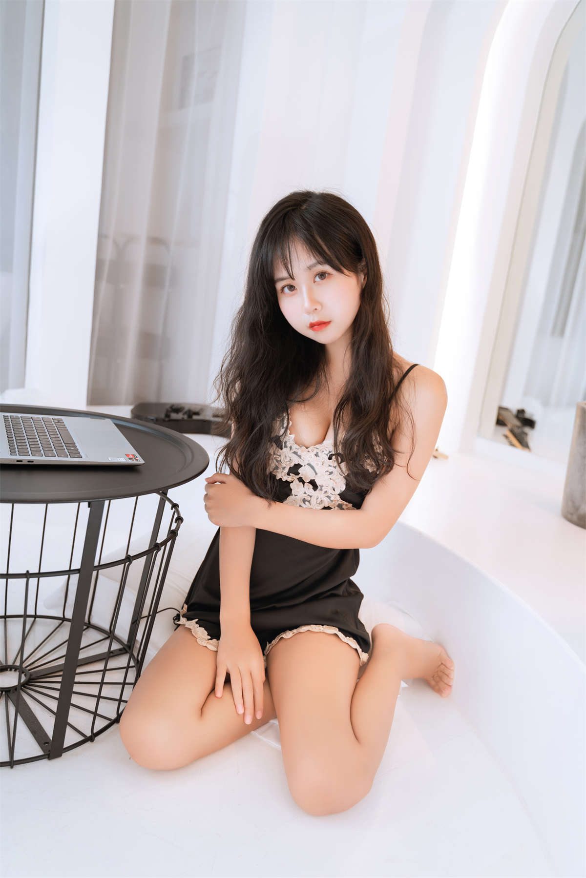 图片[2]-萌芽儿No.19 吊带睡衣-日更街拍