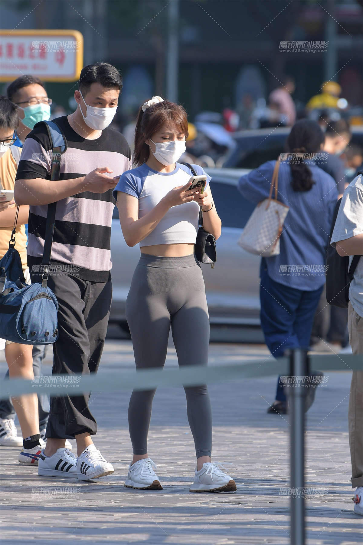 可爱剪刀手-日更街拍