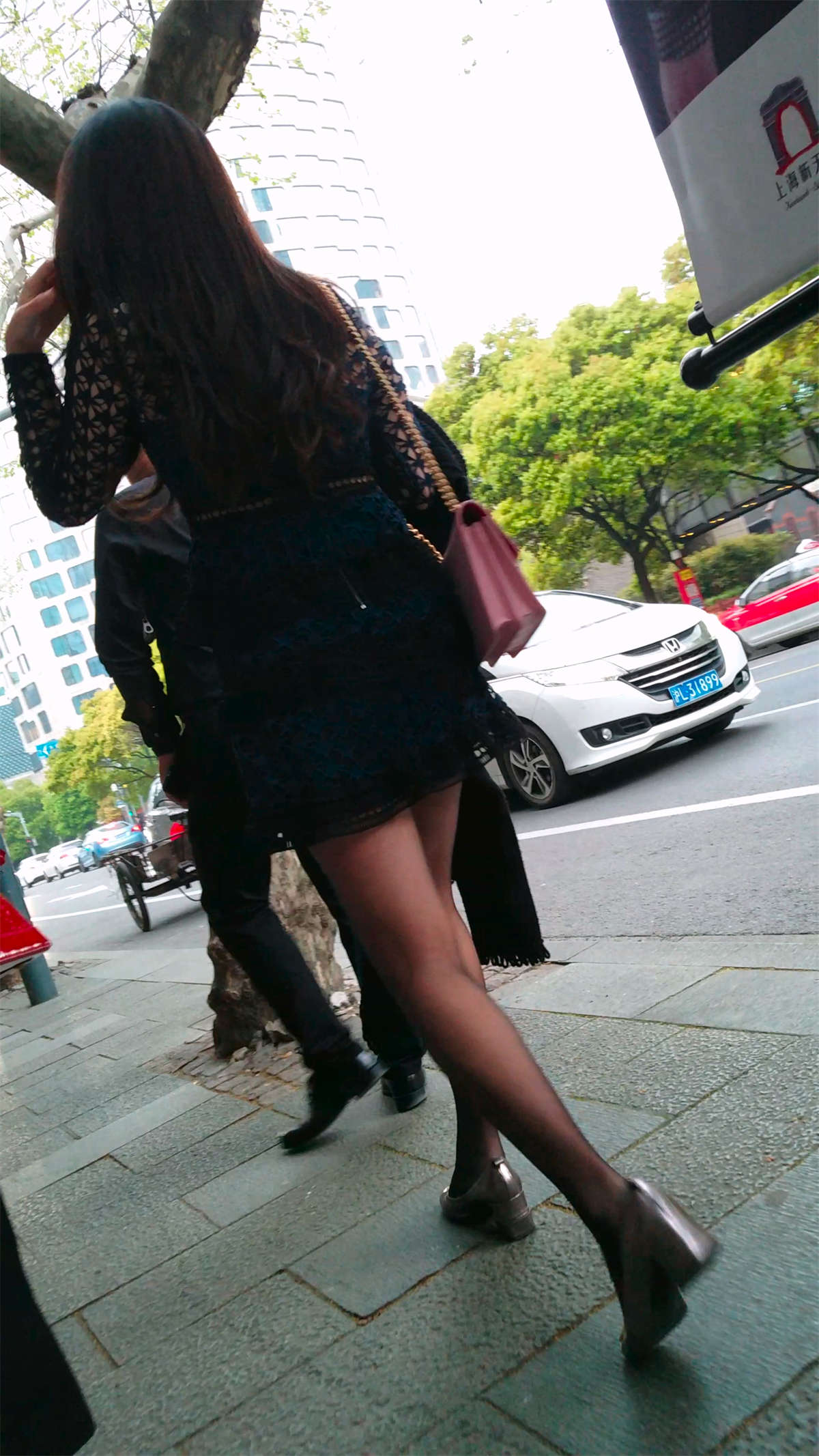 图片[2]-超薄黑丝袜高跟美女-日更街拍