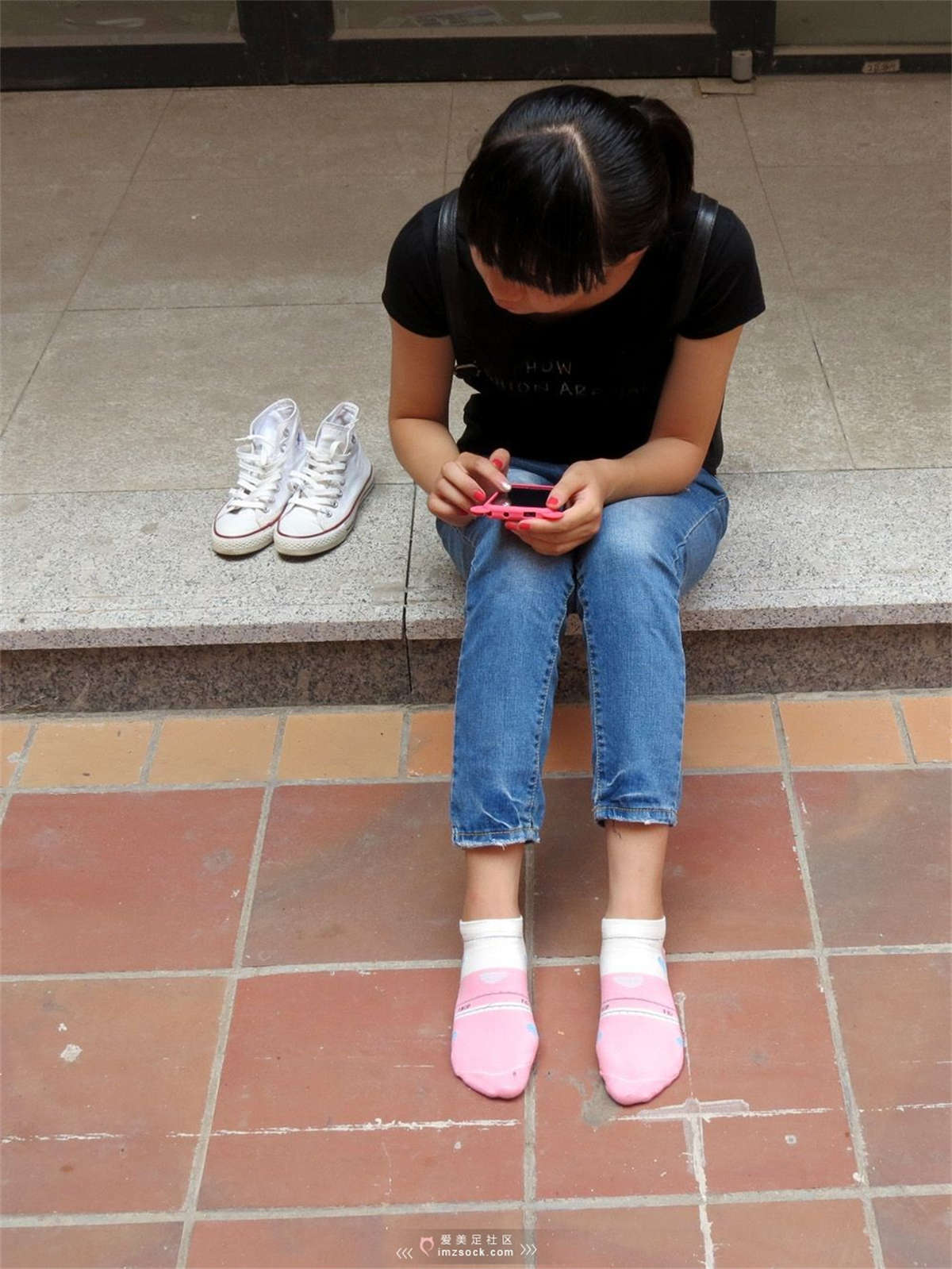 图片[2]-MZSOCK-2018 No.235 牛仔裤帆布鞋清纯马尾妹子 【第二季】-日更街拍