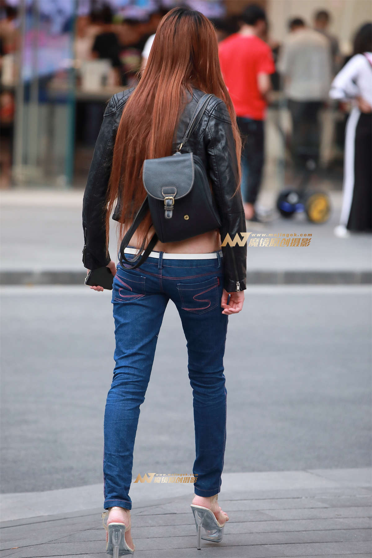 图片[2]-大胸，低腰牛仔裤，凉高-日更街拍