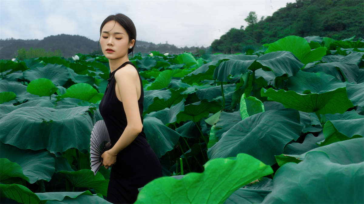 YITUYU艺图语 2024.11.01 美人装 一-日更街拍