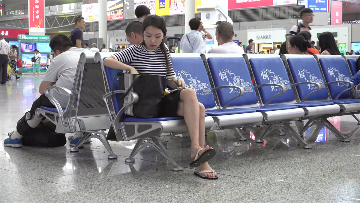 图片[2]-曼妙女声无需脑补，现场原声录制，同时提供视觉和听觉双重享受-日更街拍