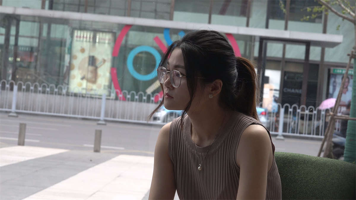 凉高跟玉足少妇-日更街拍