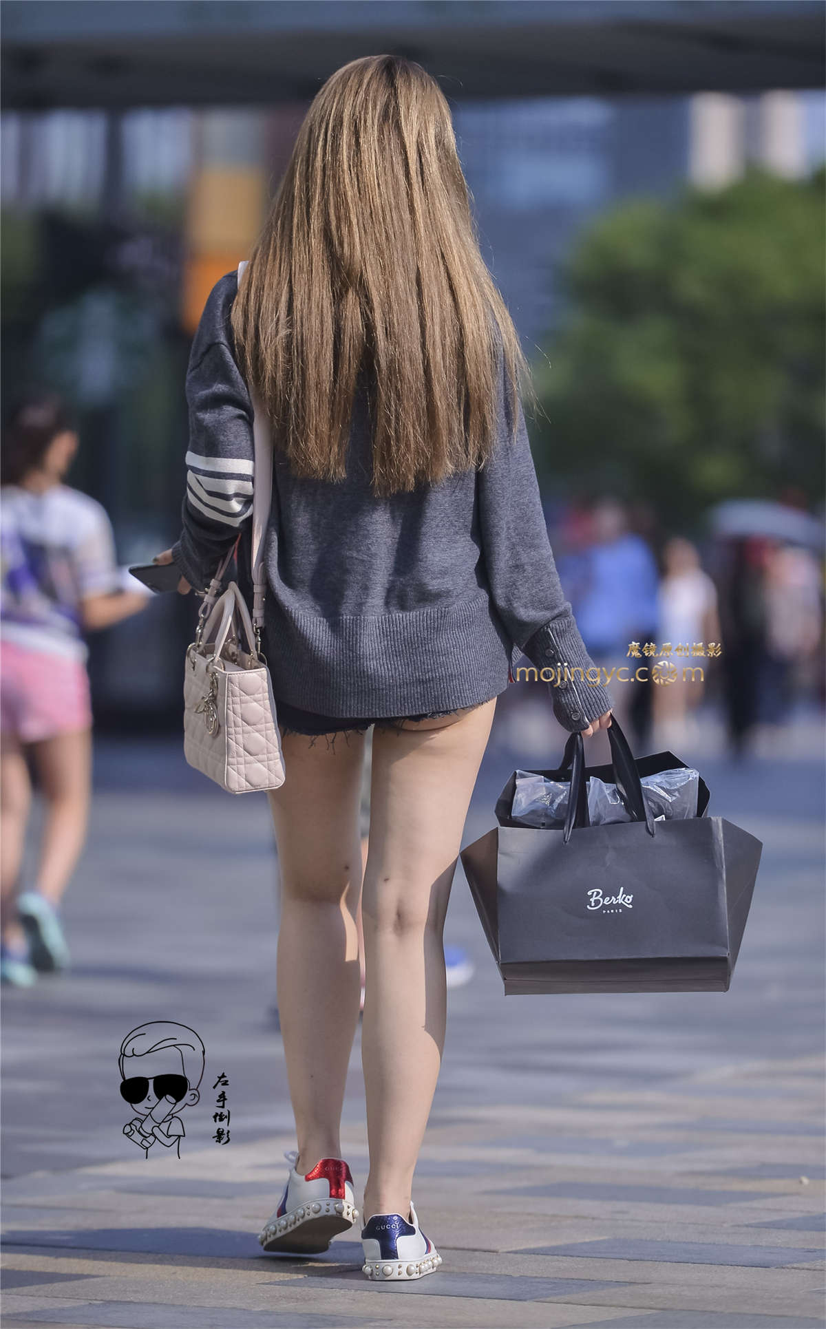 图片[2]-热裤火辣-日更街拍