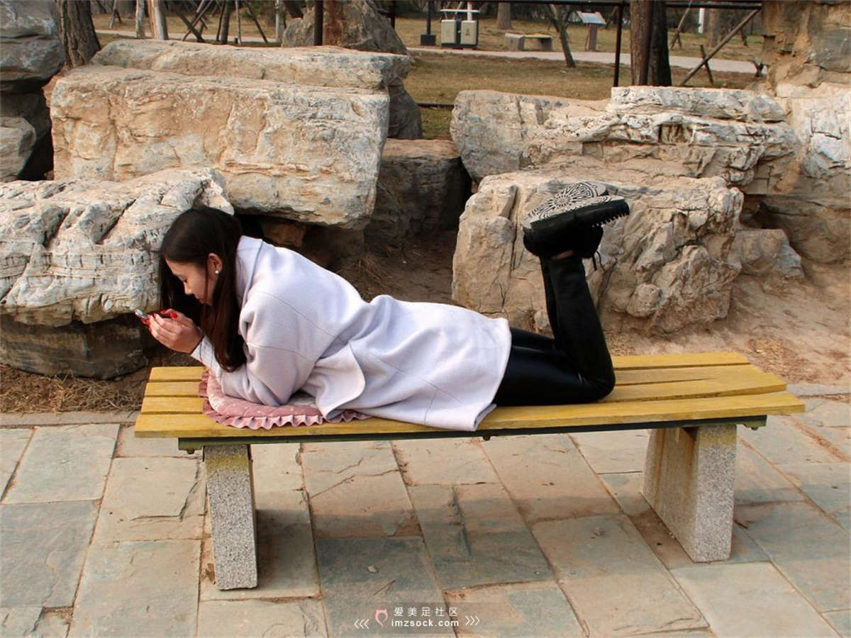 图片[2]-MZSOCK-2018 No.237 小姐姐的皮裤白棉袜足底秀【第三季】-日更街拍