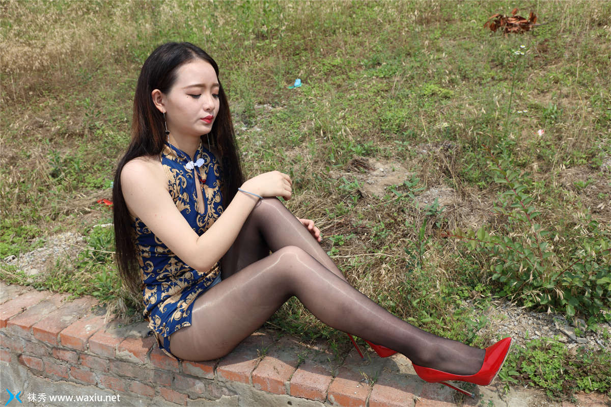 图片[2]-WAXIU袜秀 2018.08.01 P006 红T风 世俗姬-日更街拍