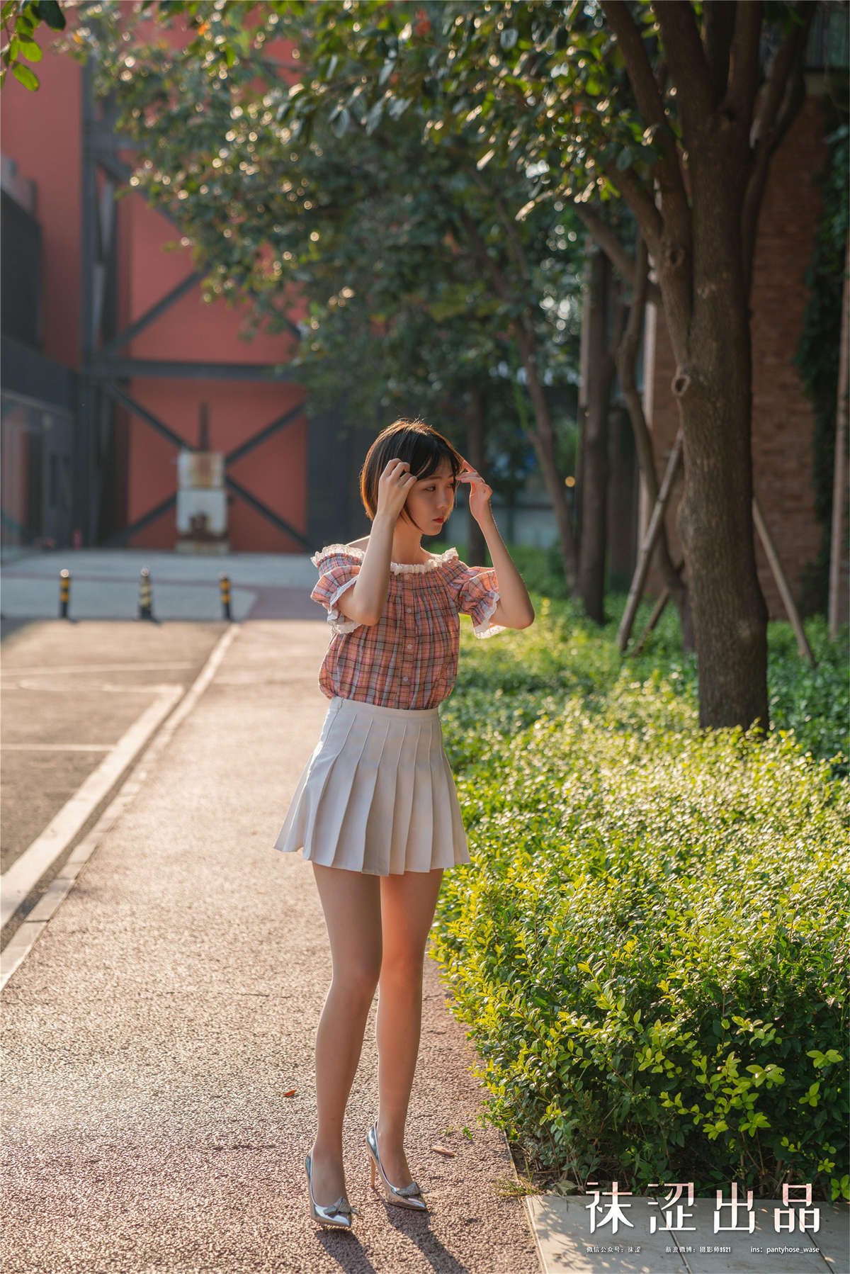 图片[2]-袜涩写真 VOL.073 暖暖~ 田园风百褶裙-日更街拍