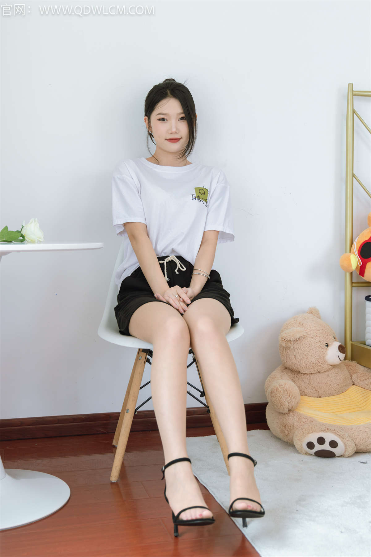 物恋传媒 NO.1282 小竹-秋天来了-日更街拍