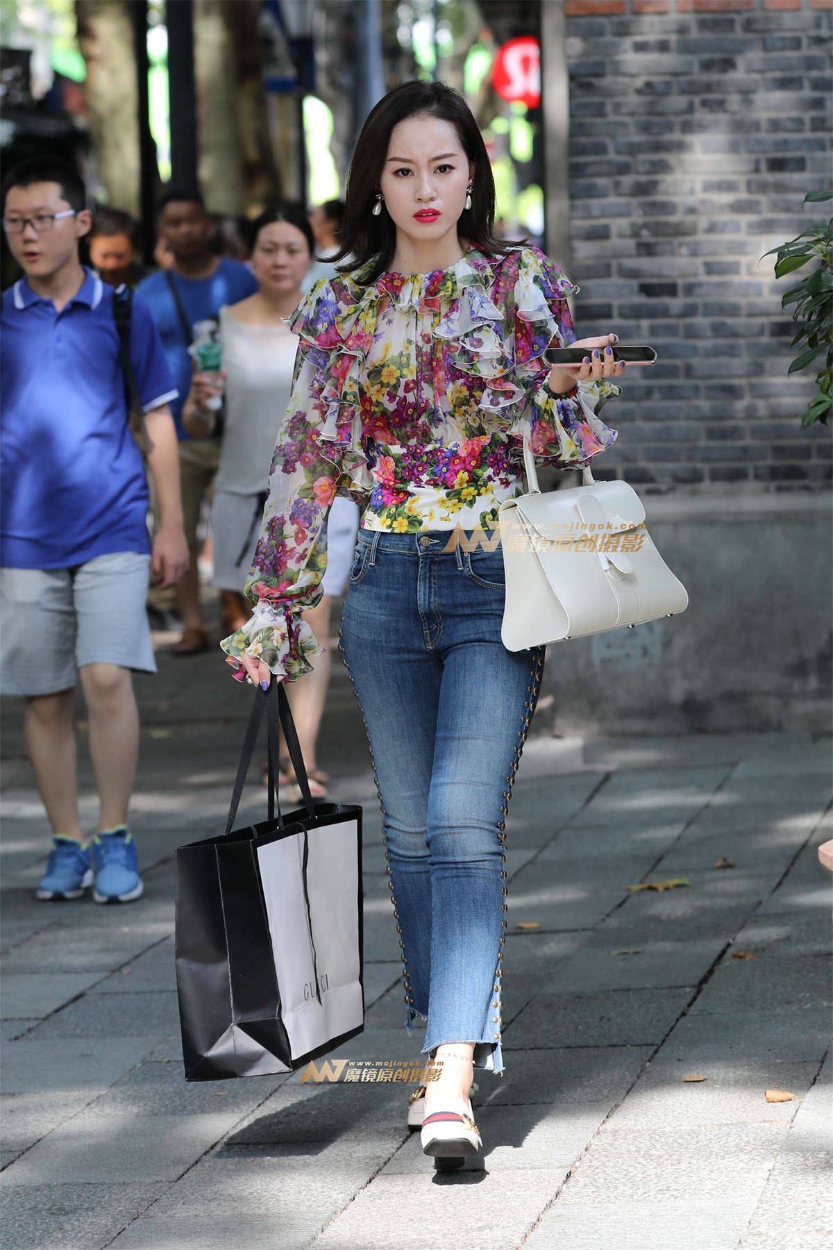 【欧阳幽明赛帖】紧身牛仔裤惊艳-日更街拍