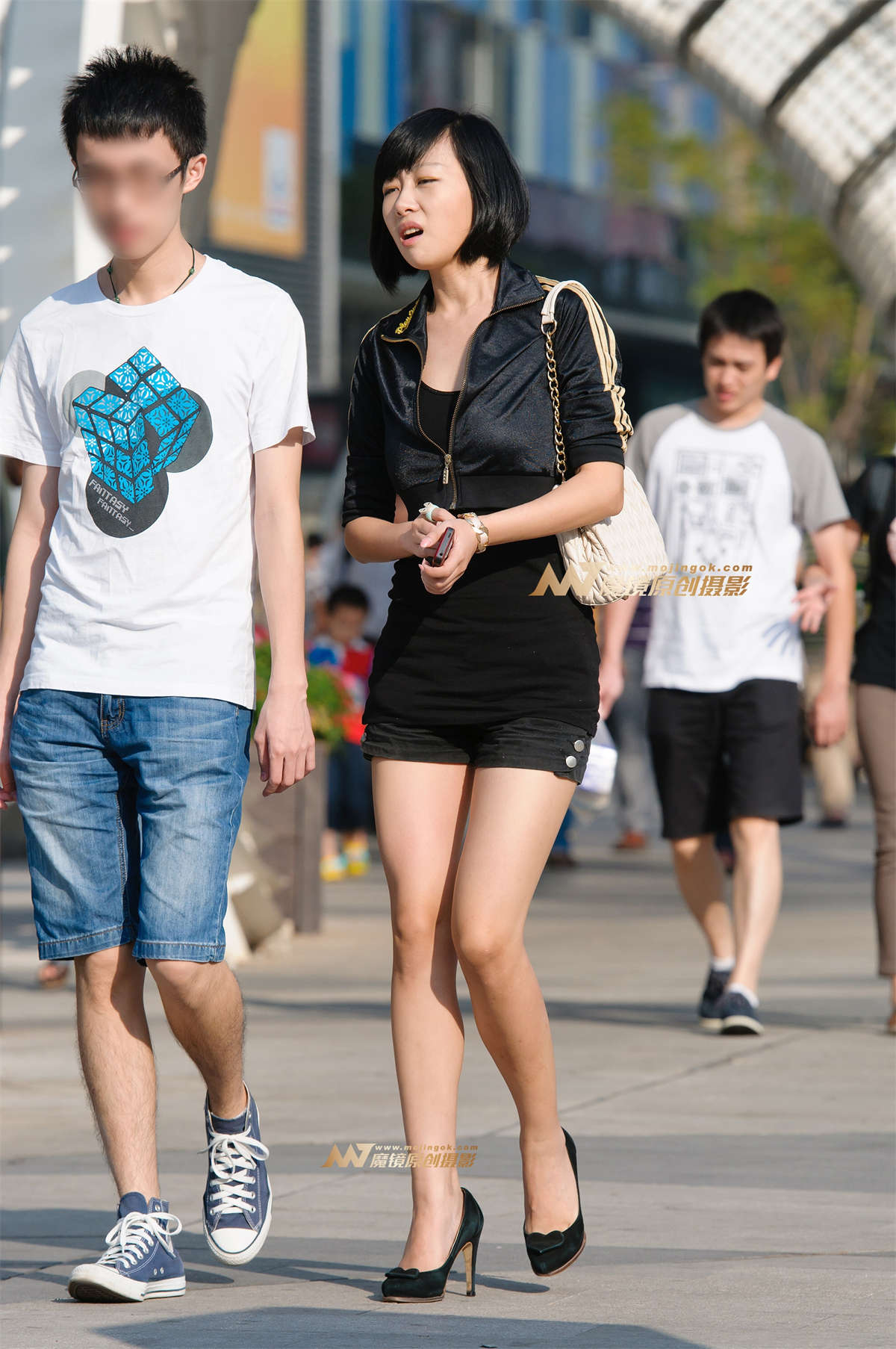 短裤，裸腿，高跟-日更街拍