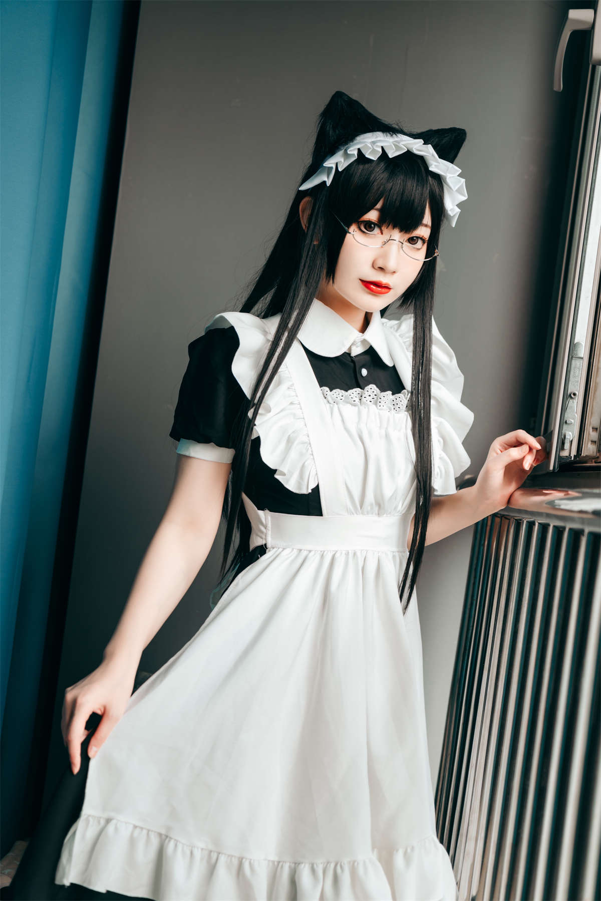 YITUYU艺图语 2023.04.19 在家偷偷穿上了女仆装 桃墨公子x插图1