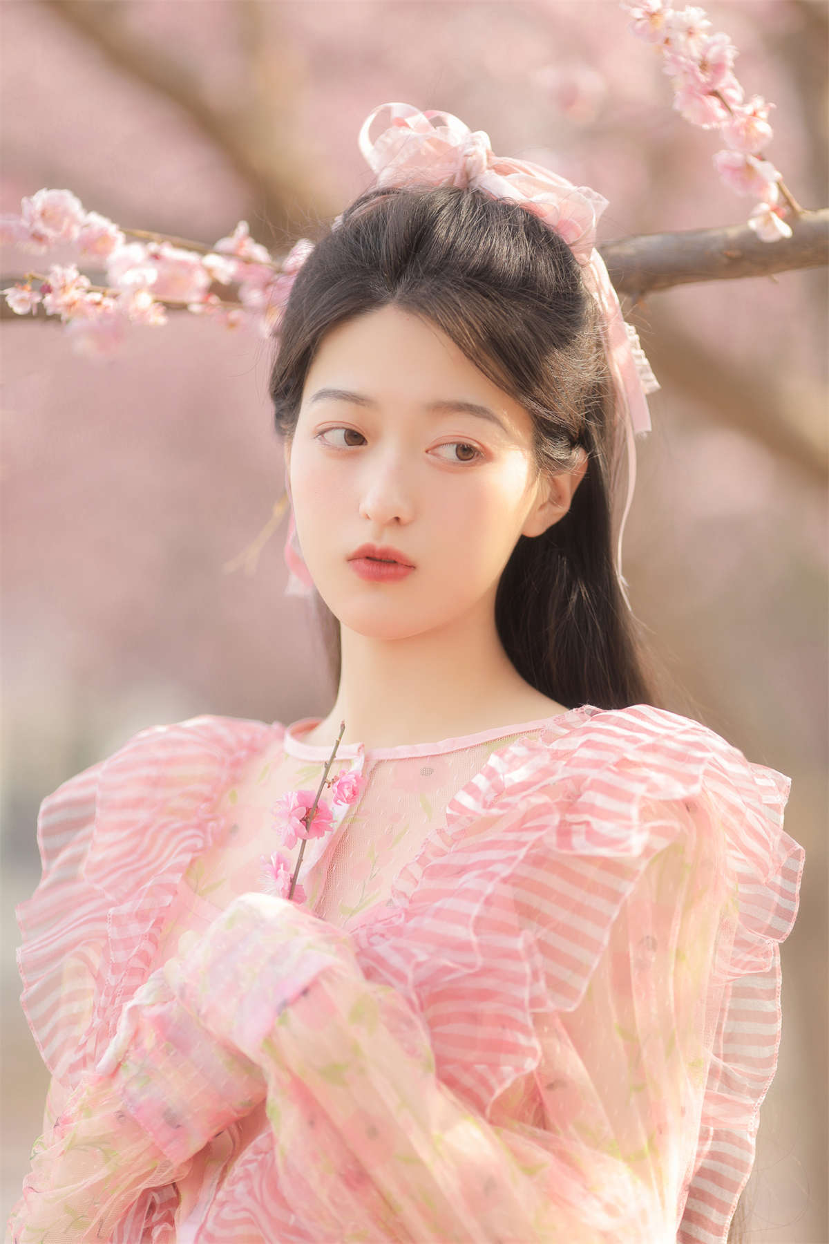 YITUYU艺图语 2023.04.20 花与温柔 梨柚--日更街拍