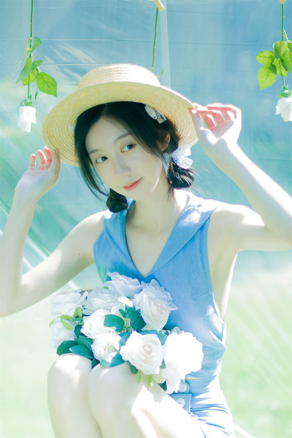 YITUYU艺图语 2022.07.31 夏日颂歌 饲猫少女--日更街拍