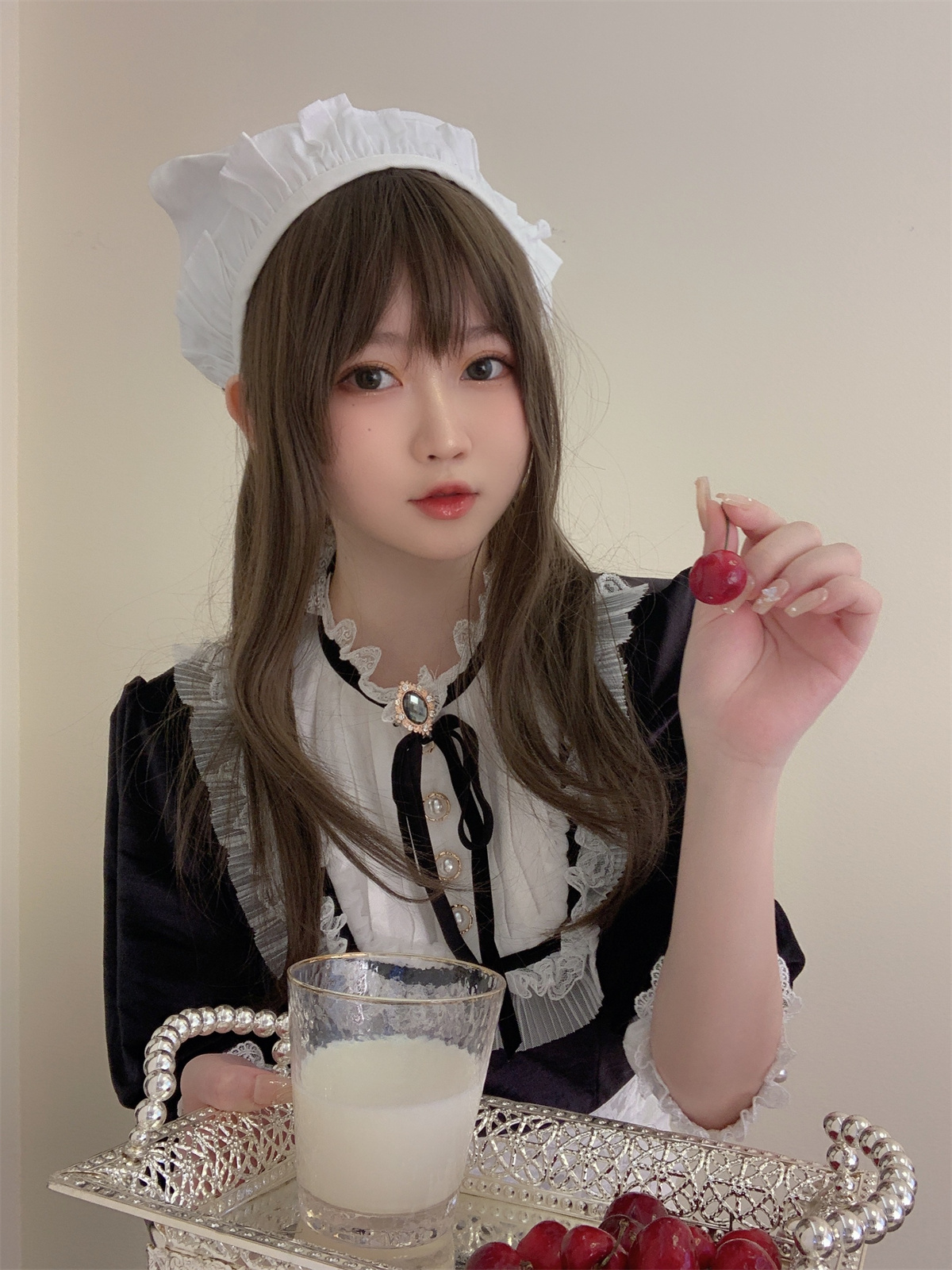 是依酱呀No.47 女仆馆长-日更街拍