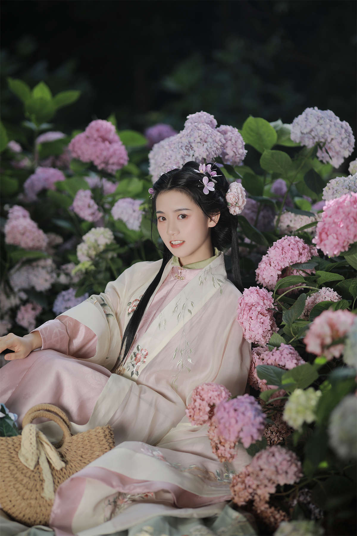 YITUYU艺图语 2022.07.20 一念花开，香如故 Dear-郑同学-日更街拍